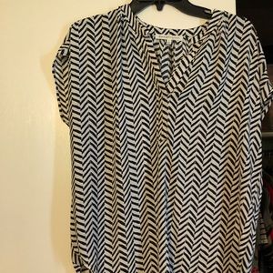Black and white chevron top